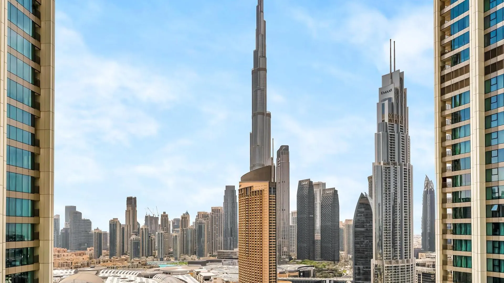 Lux 4Bhk In Downtown, Burj Khalifa View Near Dubai Mall
