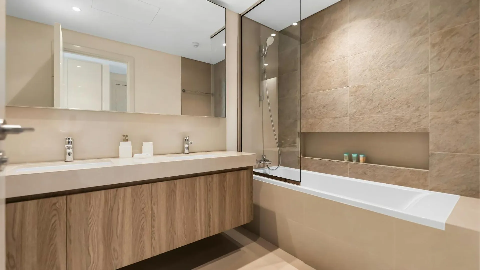 Lux 4Bhk In Downtown, Burj Khalifa View Near Dubai Mall 0*,