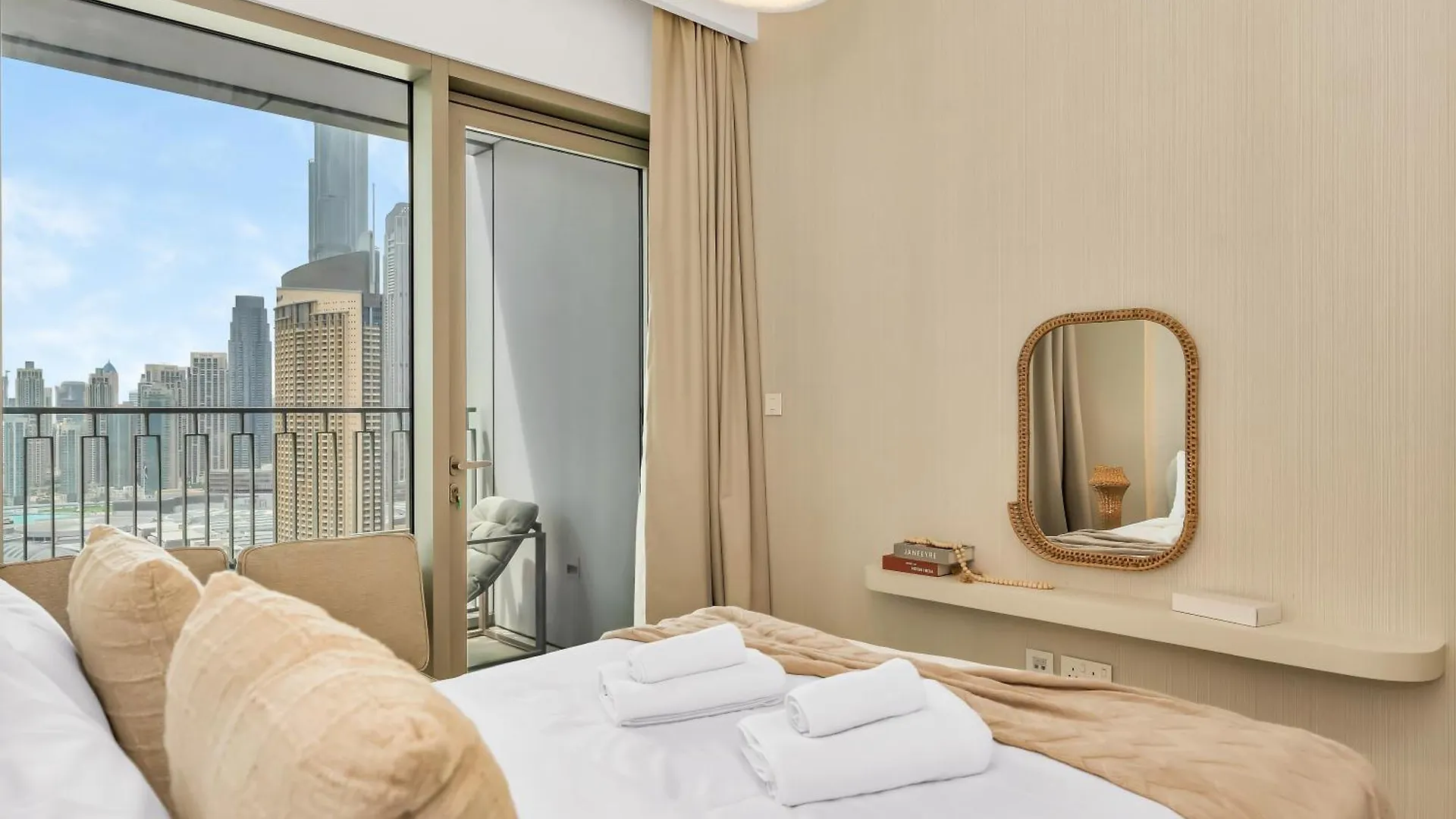 Lux 4Bhk In Downtown, Burj Khalifa View Near Dubai Mall 0*,  United Arab Emirates