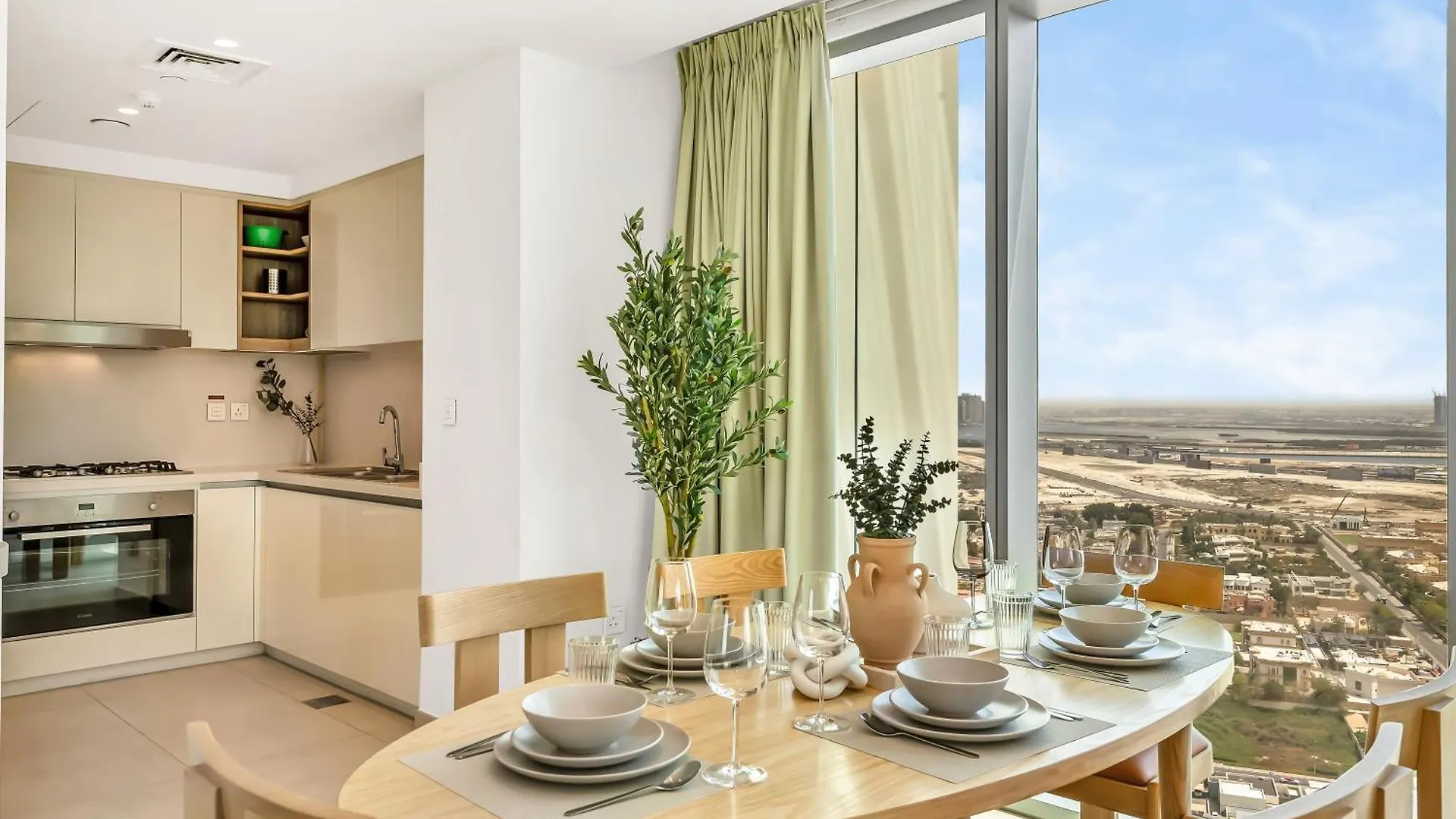 Lux 4Bhk In Downtown, Burj Khalifa View Near Dubai Mall